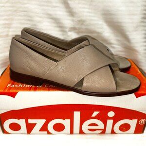 BRAND NEW IN BOX! AZALEIA 'STRIKING' LEATHER SANDALS IN SAND SZ 6.5
